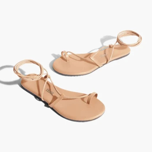 Jo women’s sandal, boutique footwear from Ella Collective Raleigh.