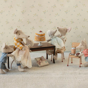 Party Cake w/ Cake Stand, Mouse