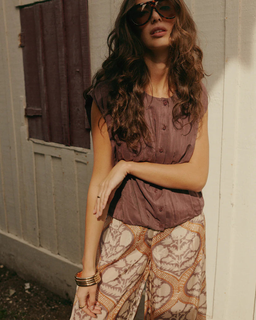 Sleeveless Blouse