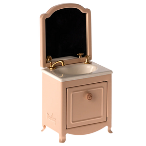 Sink Dresser w/ Mirror, Mouse