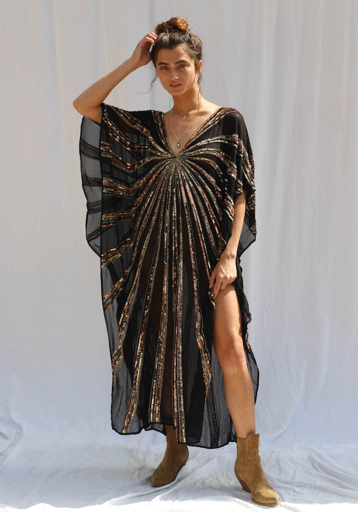 Women’s Avenue Kaftan, lightweight boutique apparel from Ella Collective Raleigh.