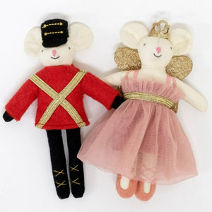 Theatre Suitcase & Ballet Dancers